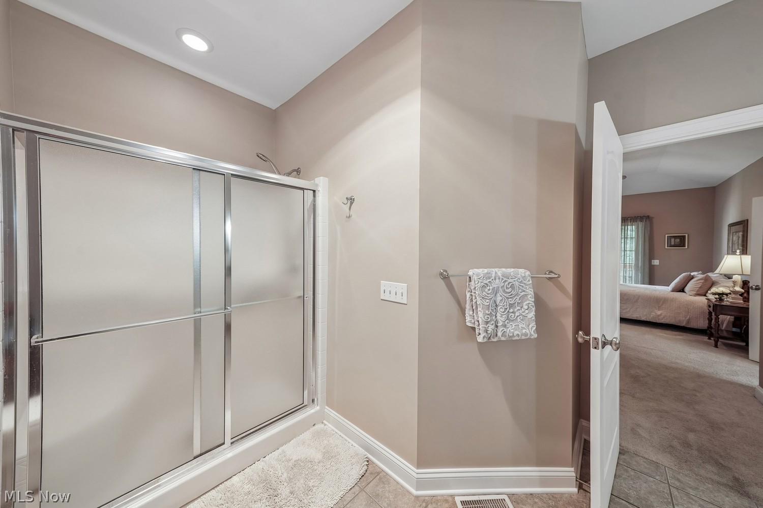 427 Creekside Drive Mayfield Heights OH 44143