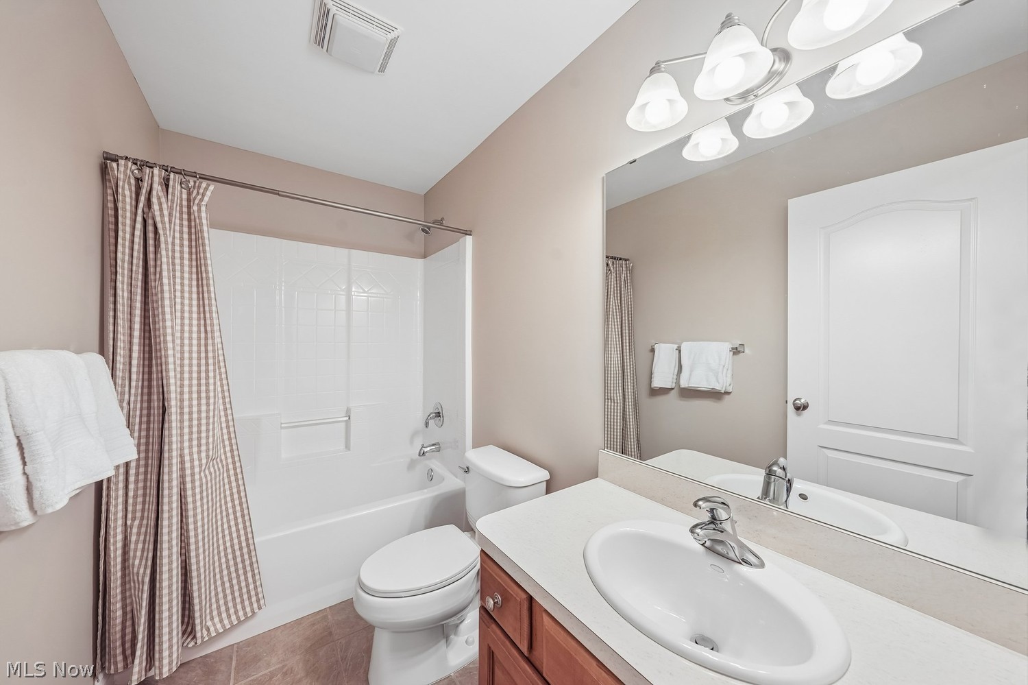 427 Creekside Drive Mayfield Heights OH 44143