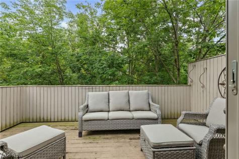8058 Steven David Drive Strongsville OH 44149