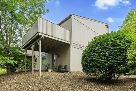 8058 Steven David Drive Strongsville OH 44149
