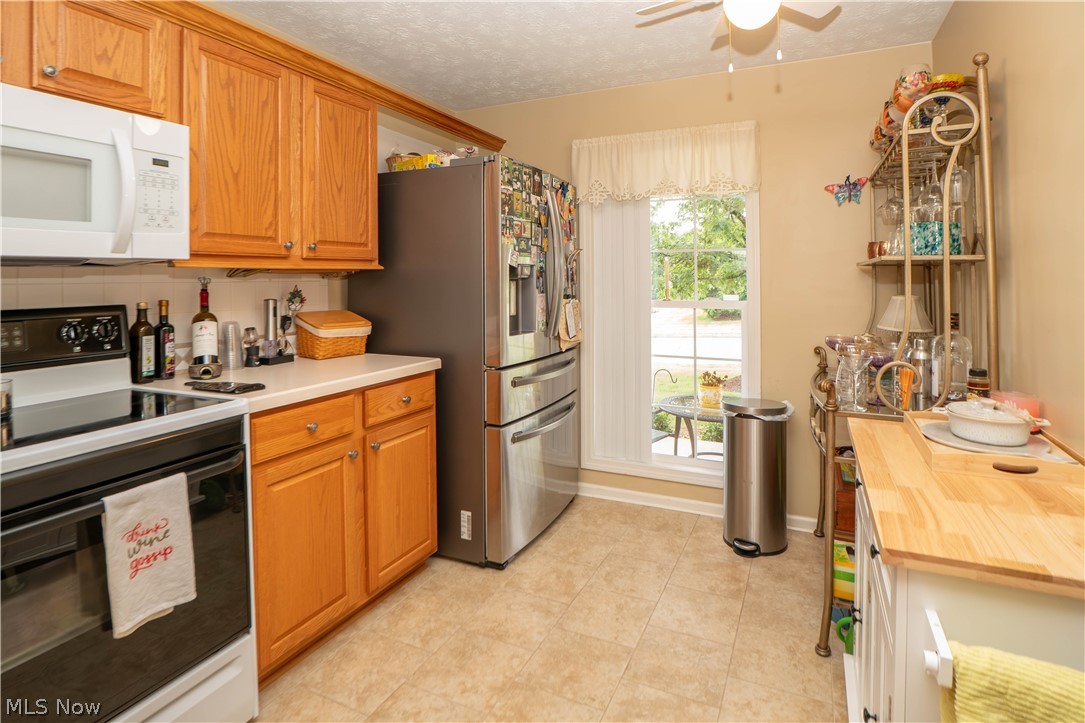 1643 Southpointe Circle NE Canton OH 44714