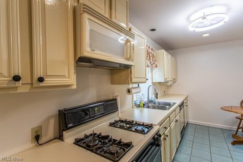 4361 Devonshire Drive Youngstown OH 44512