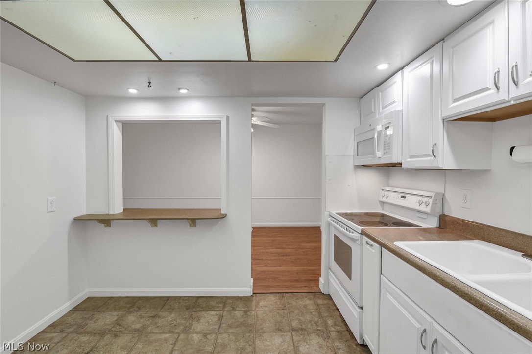 22701 Center Ridge Road Rocky River OH 44116