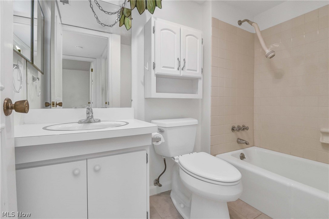22701 Center Ridge Road Rocky River OH 44116