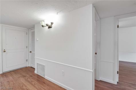22701 Center Ridge Road Rocky River OH 44116