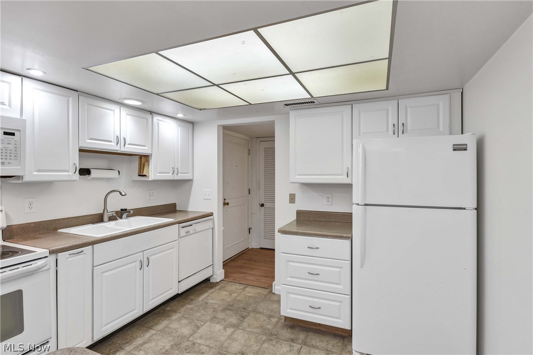 22701 Center Ridge Road Rocky River OH 44116