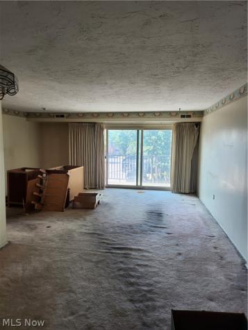 15555 Hilliard Road Lakewood OH 44107