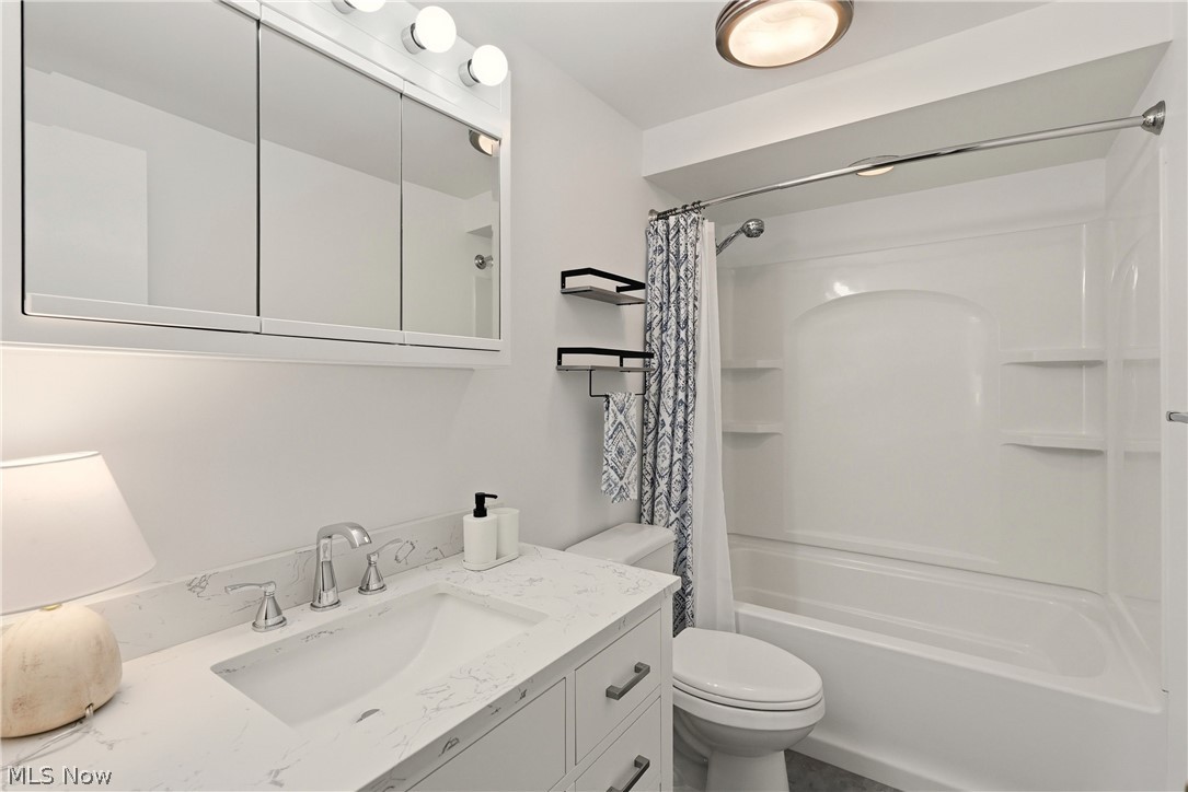 17650 Walnut Trail Chagrin Falls OH 44023