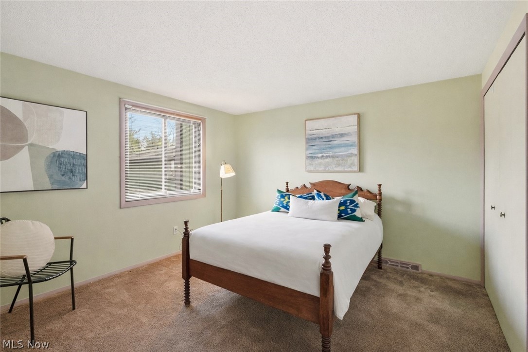 17650 Walnut Trail Chagrin Falls OH 44023