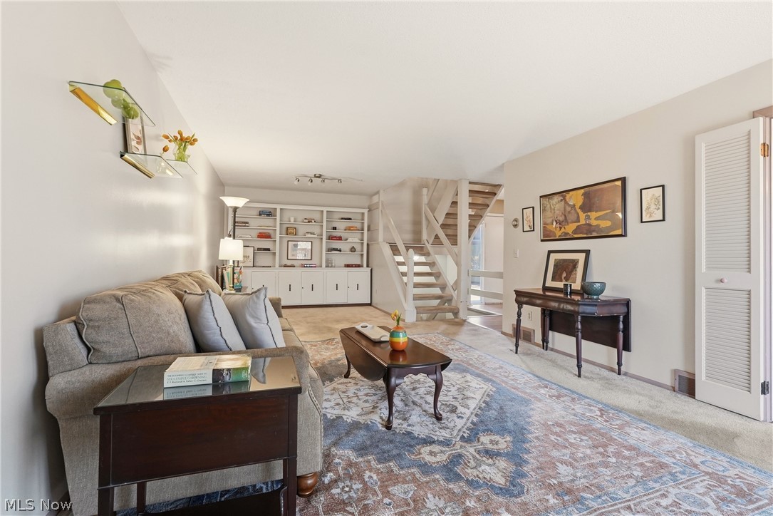 17650 Walnut Trail Chagrin Falls OH 44023