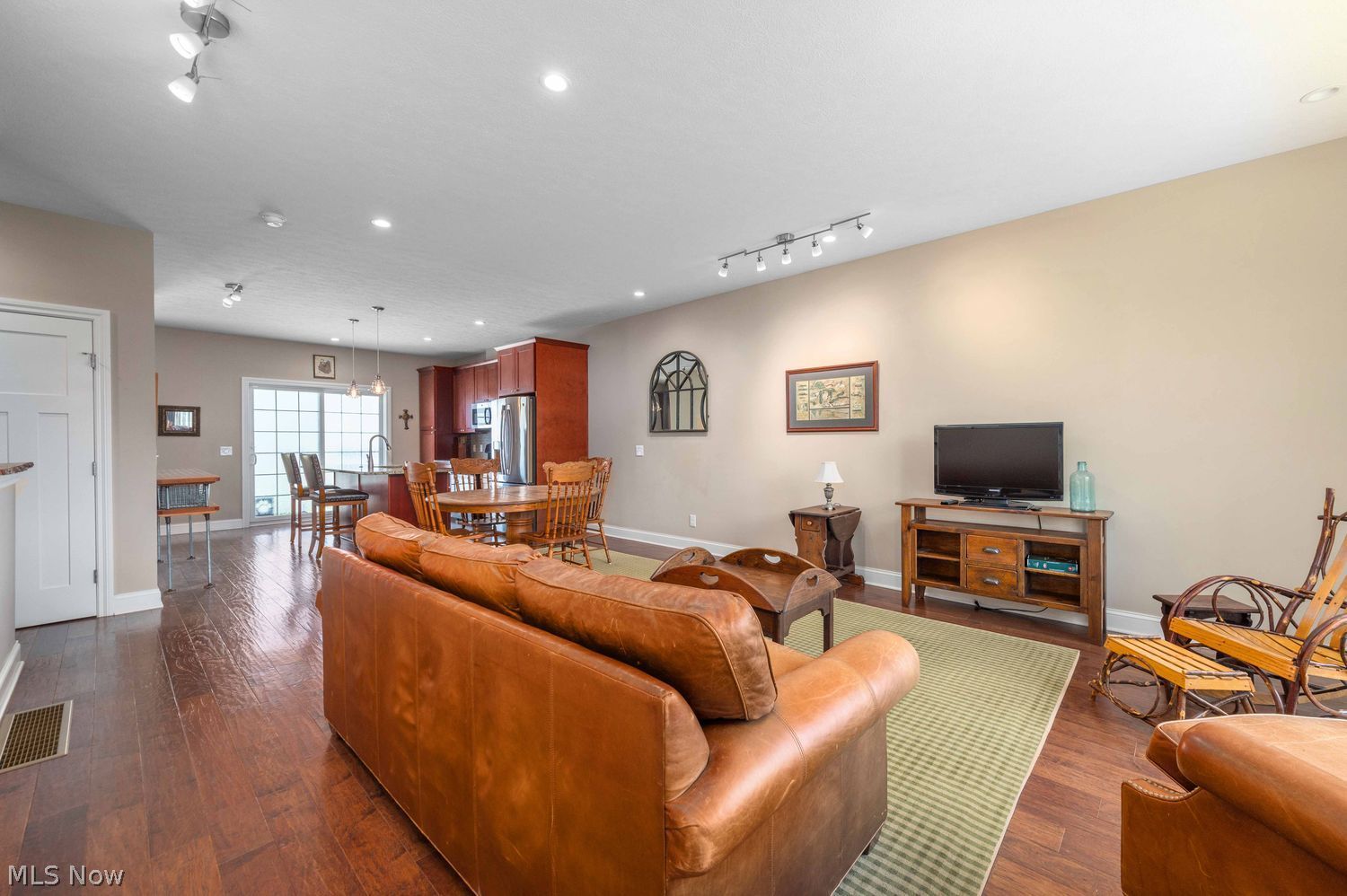 15 Mckinley Place Lakewood OH 44107