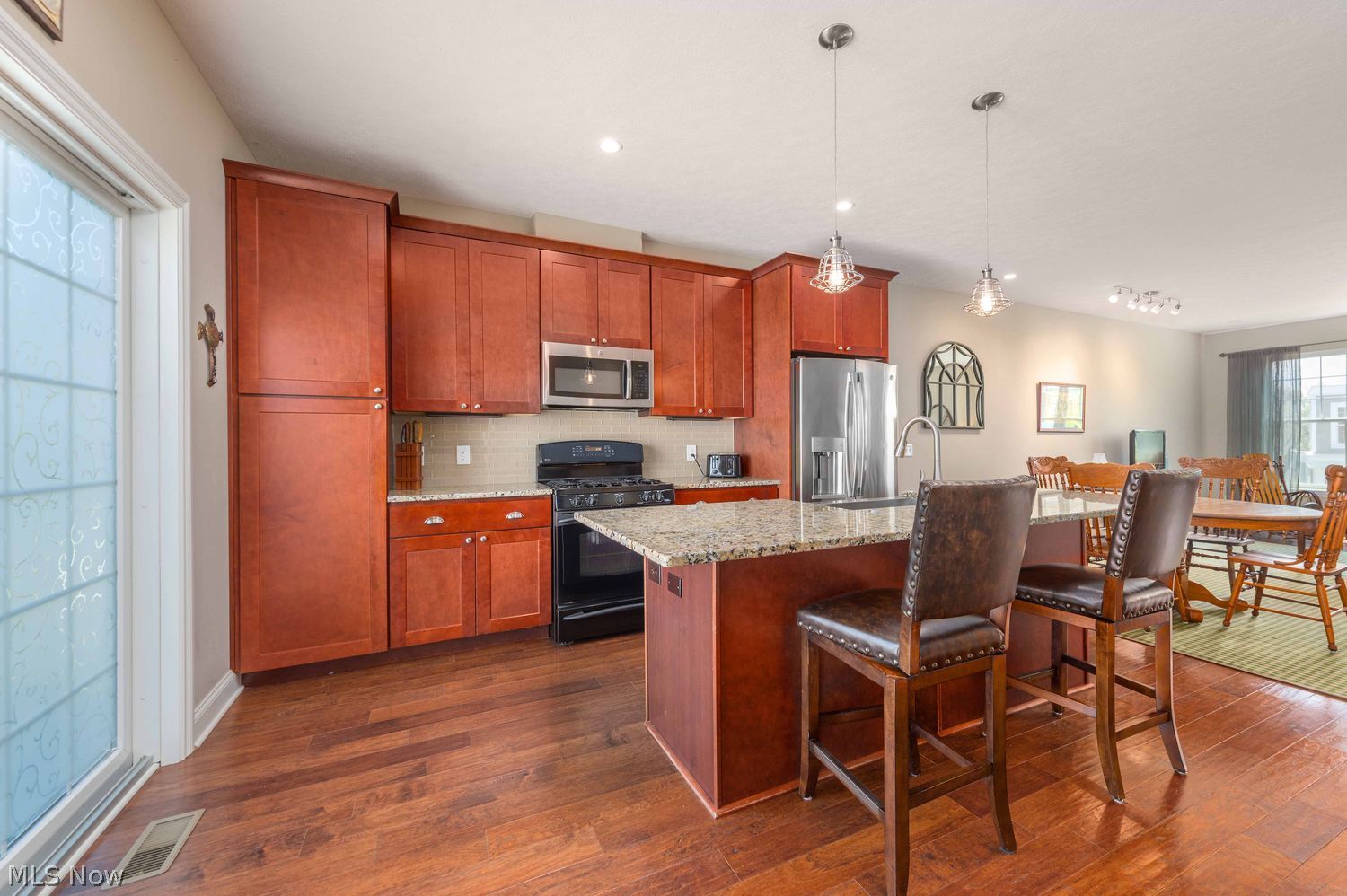 15 Mckinley Place Lakewood OH 44107