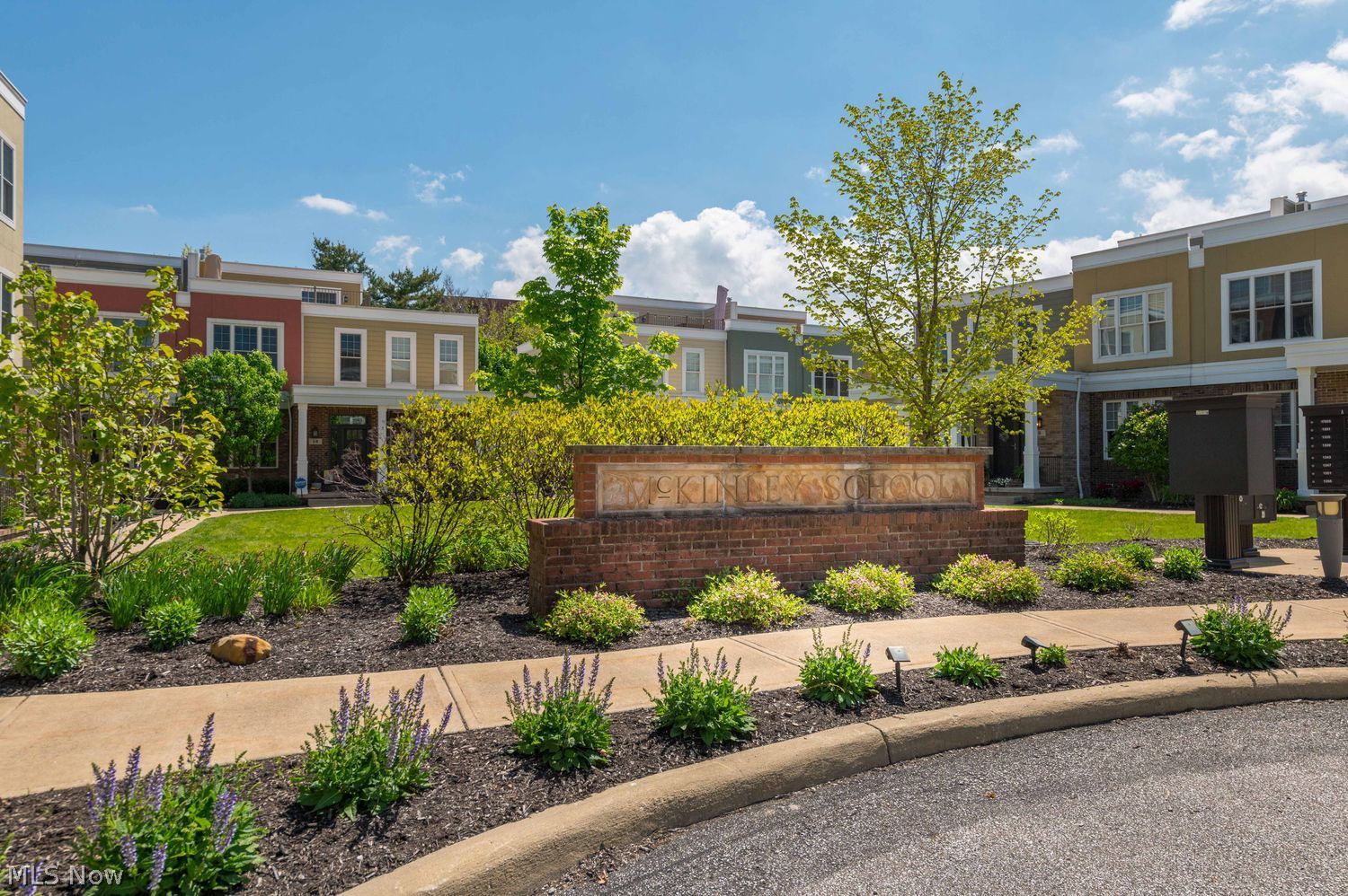 15 Mckinley Place Lakewood OH 44107