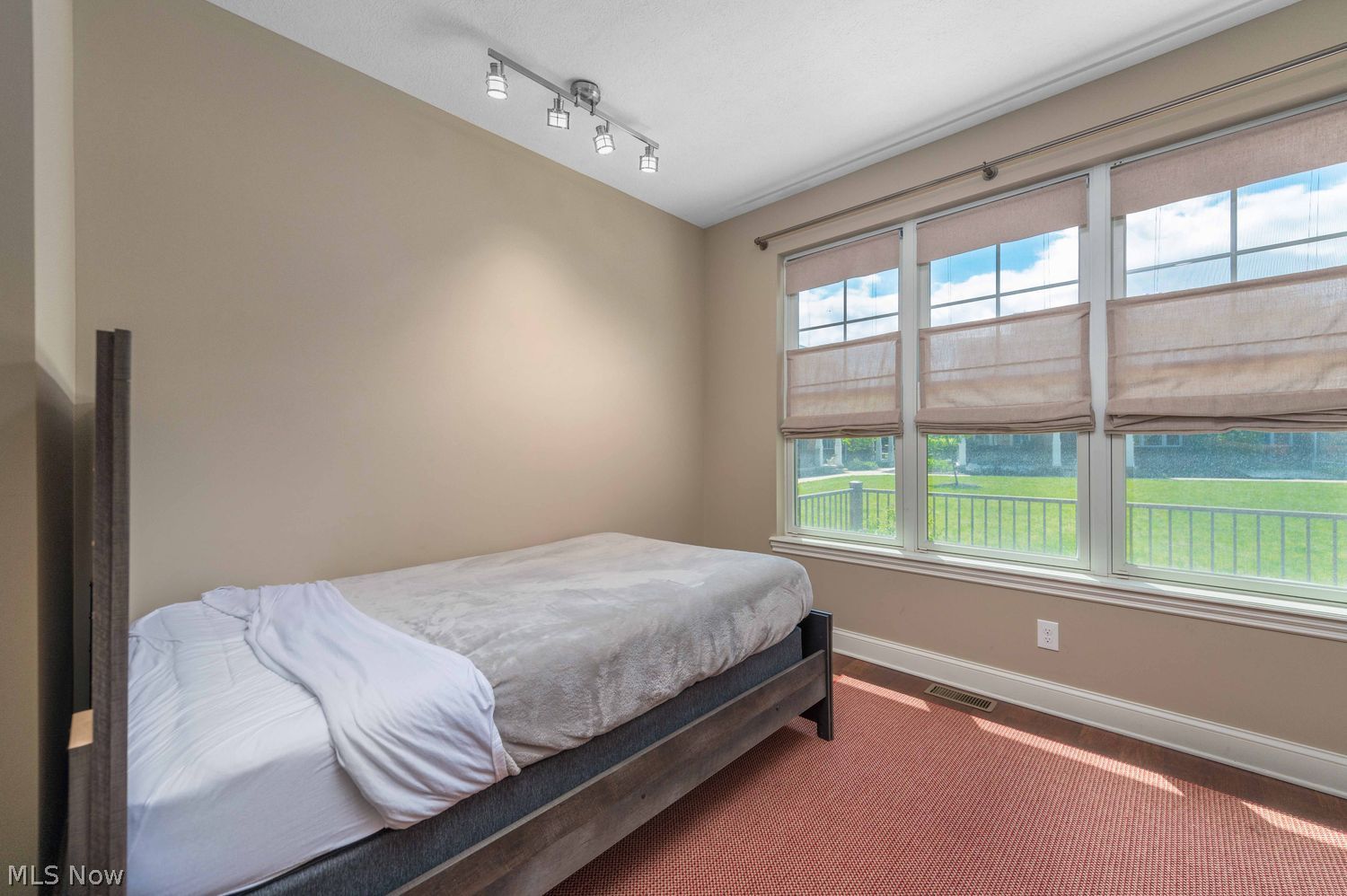 15 Mckinley Place Lakewood OH 44107