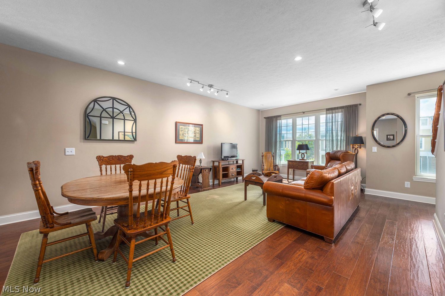 15 Mckinley Place Lakewood OH 44107