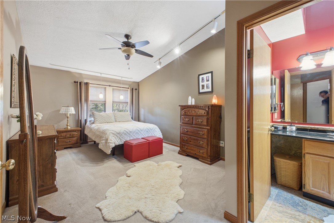 1323 Red Tail Hawk Court Boardman OH 44512