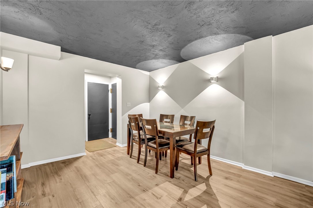 15555 Hilliard Road Lakewood OH 44107