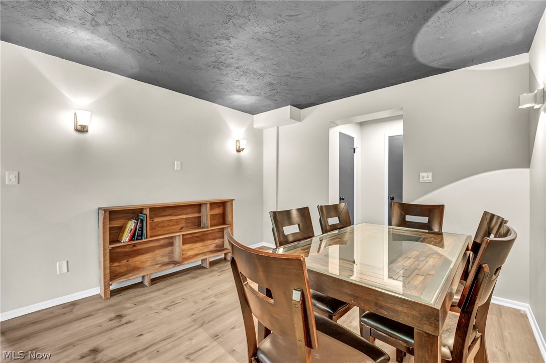 15555 Hilliard Road Lakewood OH 44107