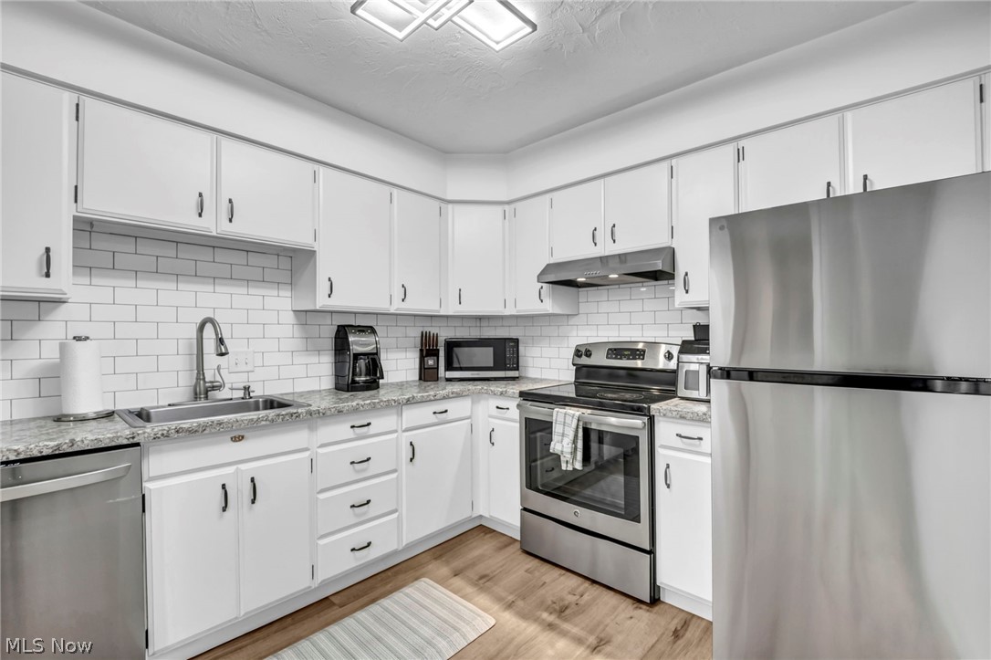 15555 Hilliard Road Lakewood OH 44107