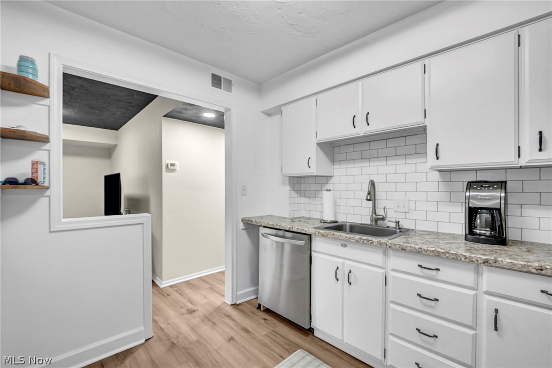 15555 Hilliard Road Lakewood OH 44107