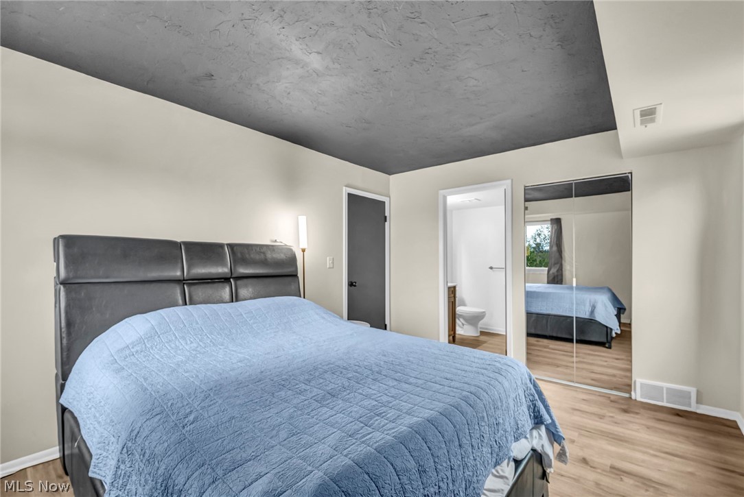 15555 Hilliard Road Lakewood OH 44107