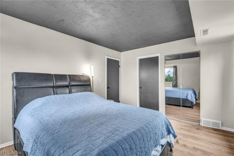 15555 Hilliard Road Lakewood OH 44107