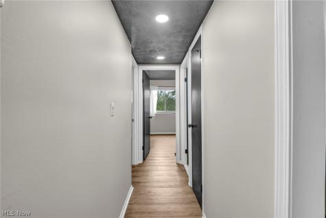 15555 Hilliard Road Lakewood OH 44107