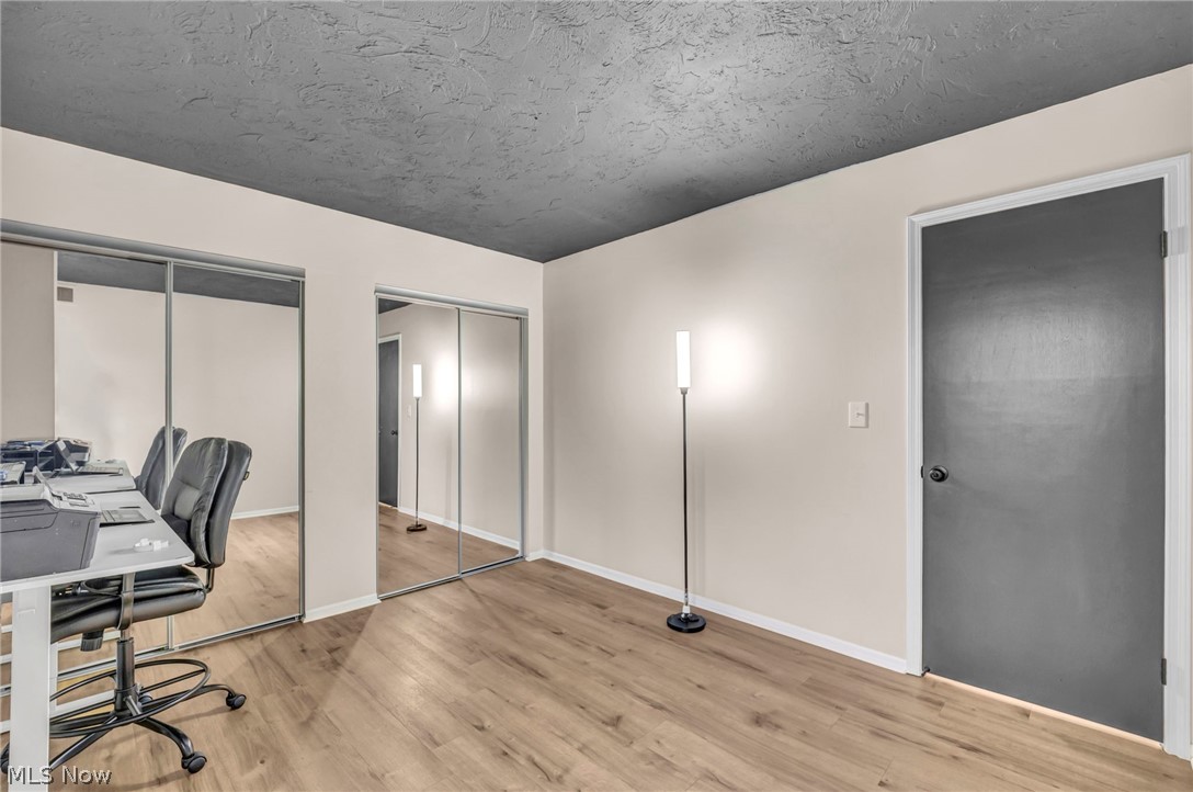 15555 Hilliard Road Lakewood OH 44107
