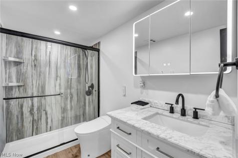 15555 Hilliard Road Lakewood OH 44107