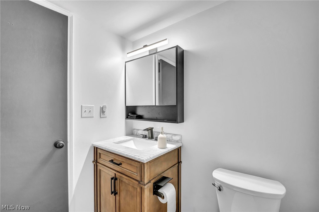 15555 Hilliard Road Lakewood OH 44107