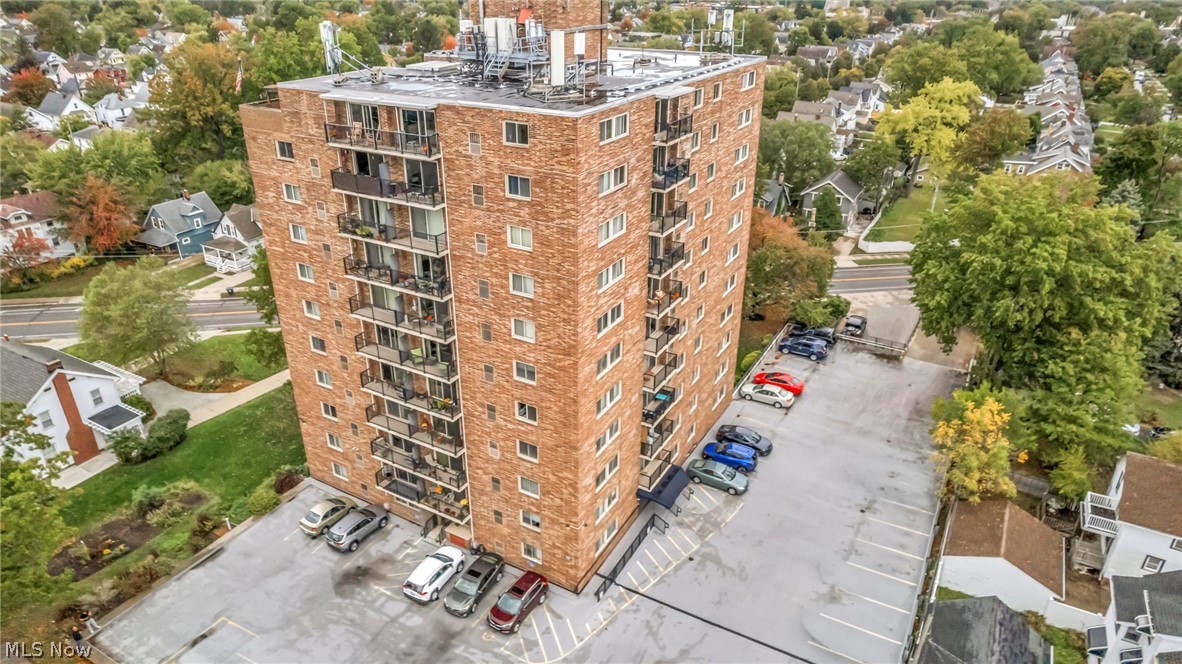 15555 Hilliard Road Lakewood OH 44107