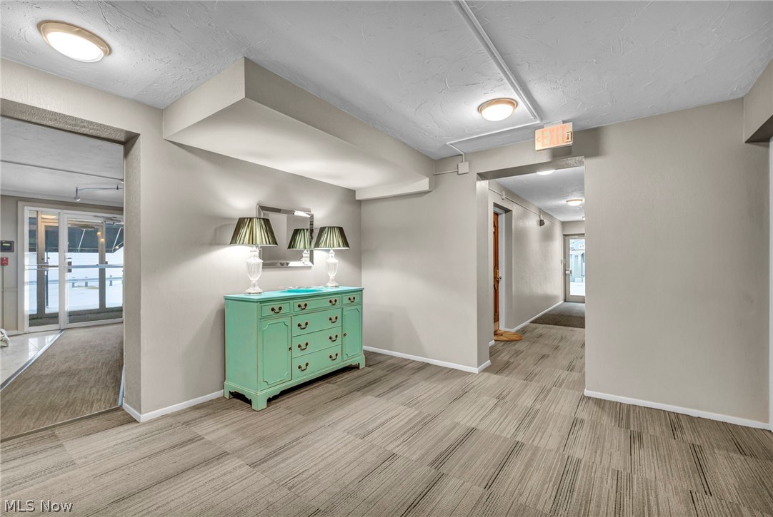 15555 Hilliard Road Lakewood OH 44107