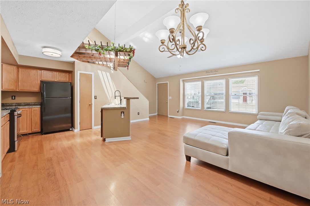 3419 Eagles Loft Cortland OH 44410