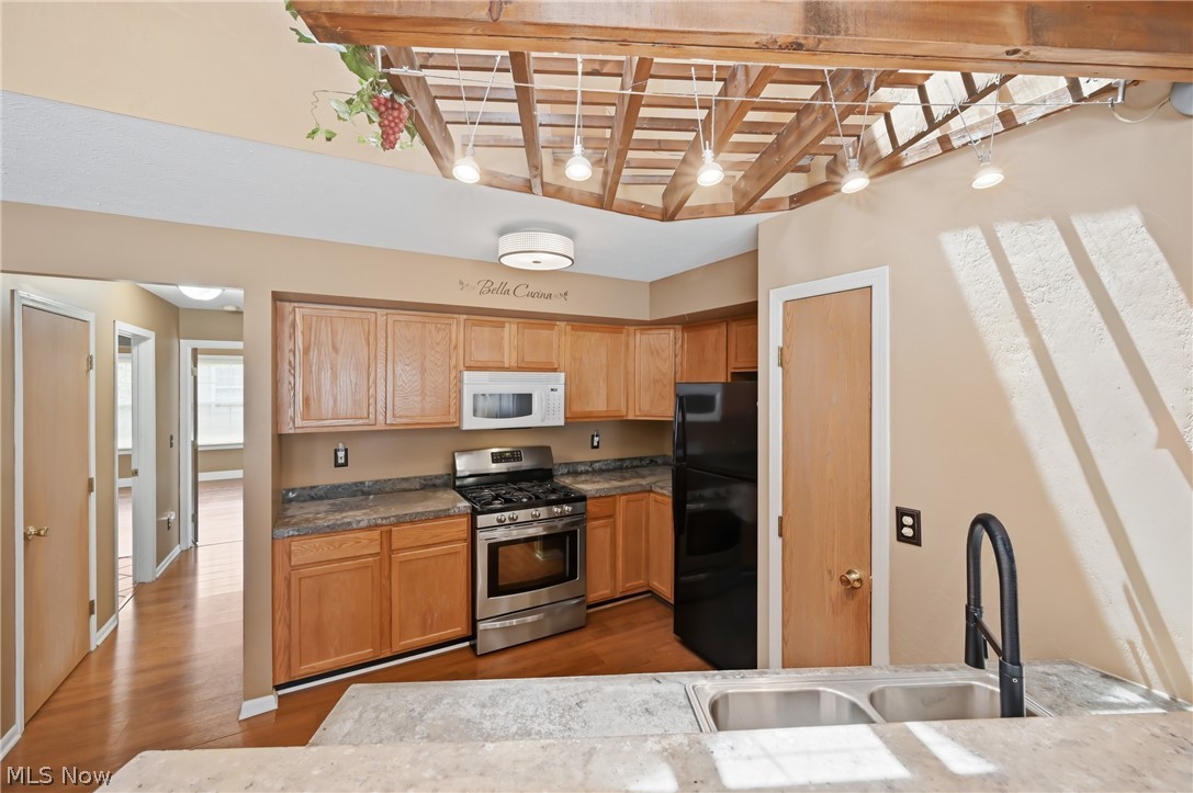 3419 Eagles Loft Cortland OH 44410