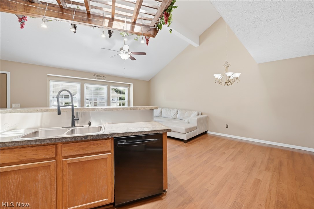 3419 Eagles Loft Cortland OH 44410