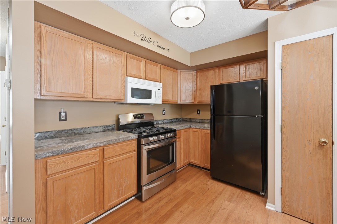 3419 Eagles Loft Cortland OH 44410