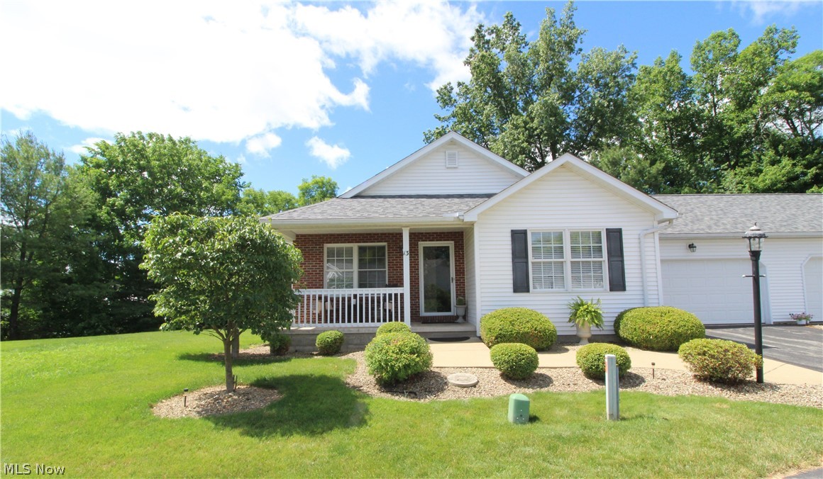 13 Hedgerows New Middletown OH 44442