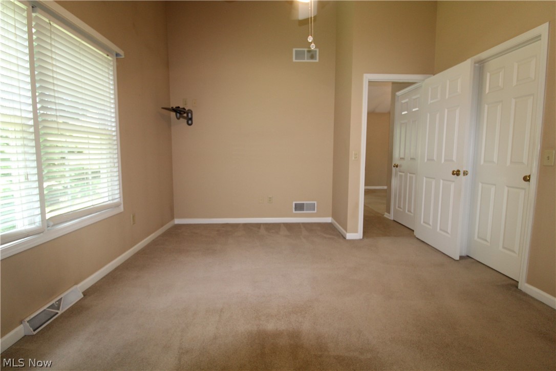 13 Hedgerows New Middletown OH 44442