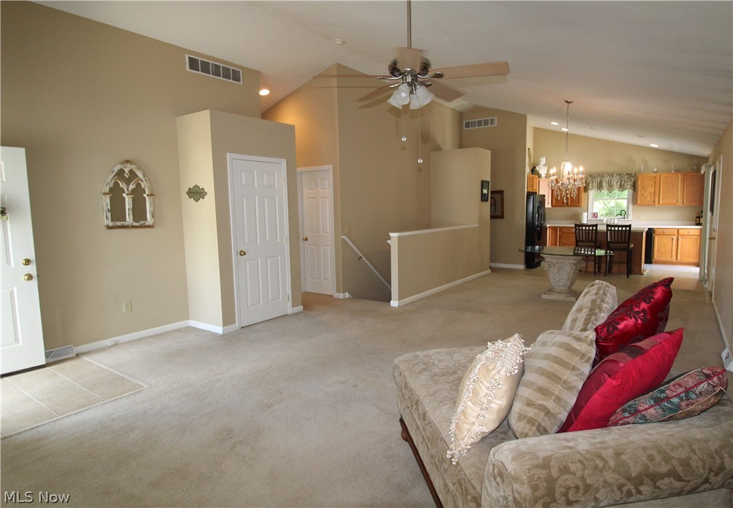 13 Hedgerows New Middletown OH 44442