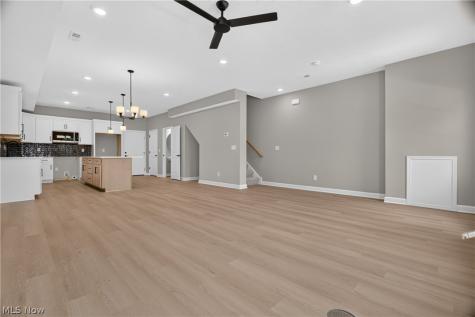 469 Harbor Lane Lorain OH 44052
