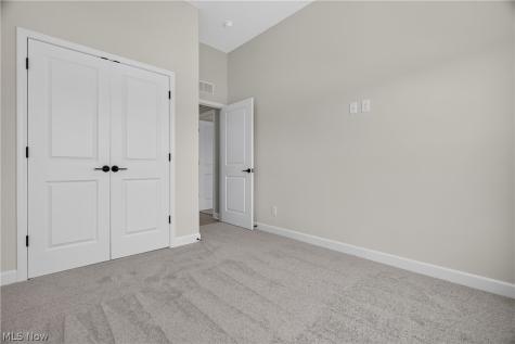 469 Harbor Lane Lorain OH 44052
