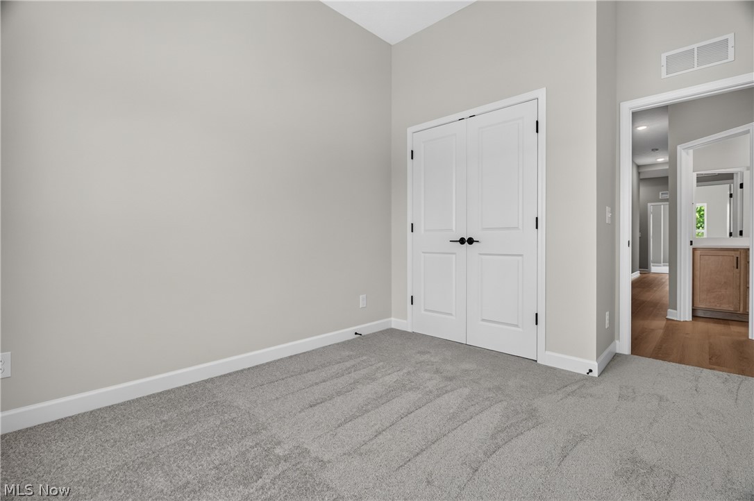 469 Harbor Lane Lorain OH 44052