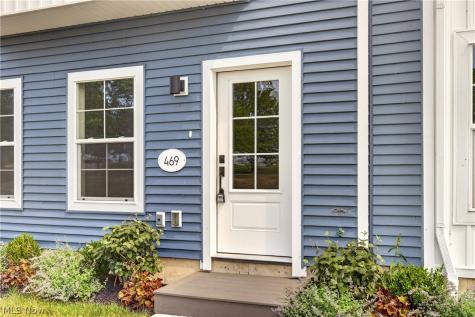 469 Harbor Lane Lorain OH 44052