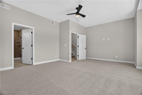 469 Harbor Lane Lorain OH 44052
