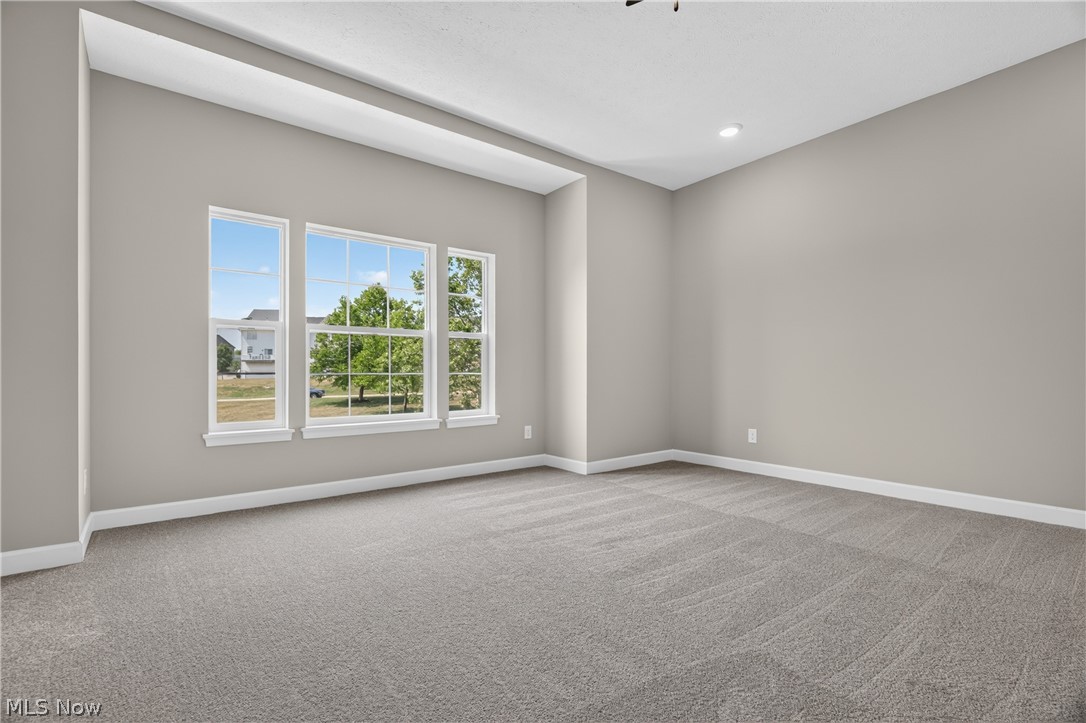 469 Harbor Lane Lorain OH 44052