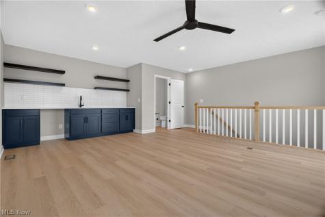 469 Harbor Lane Lorain OH 44052