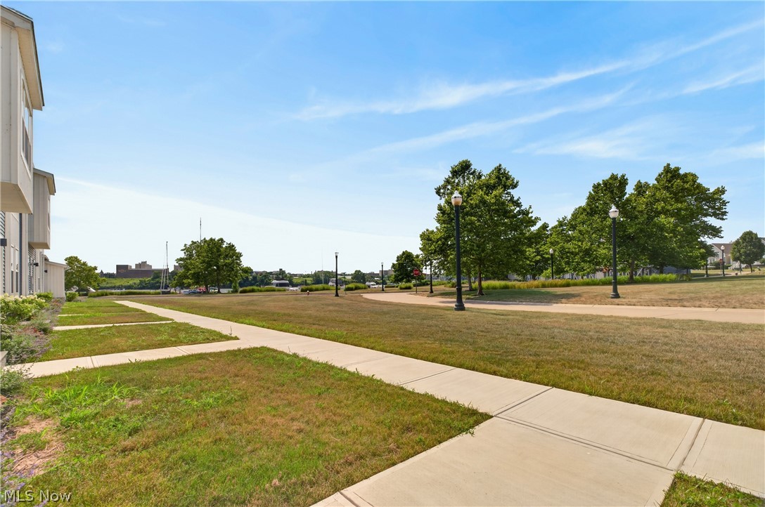 469 Harbor Lane Lorain OH 44052