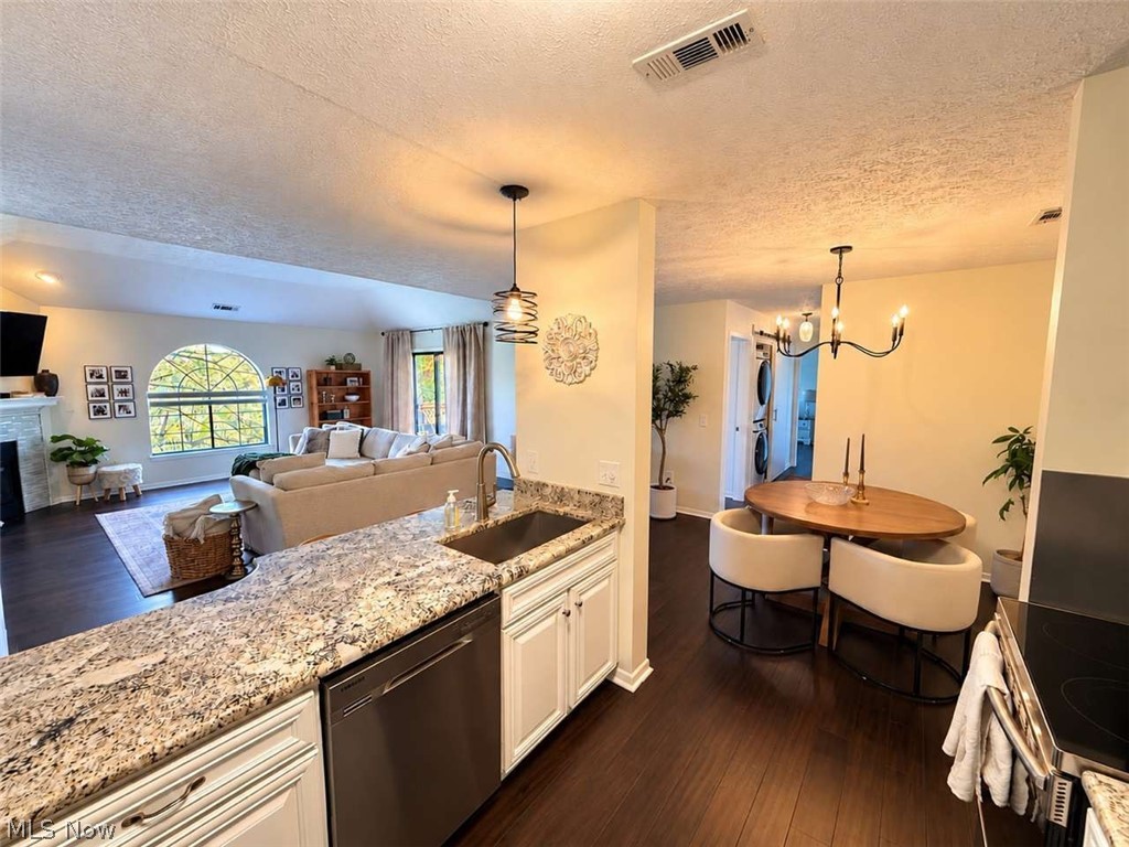 8609 Scenicview Drive Broadview Heights OH 44147