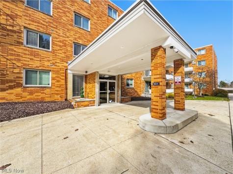 521 Tollis Broadview Heights OH 44147