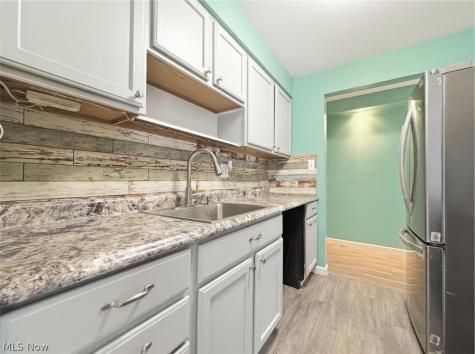 521 Tollis Broadview Heights OH 44147